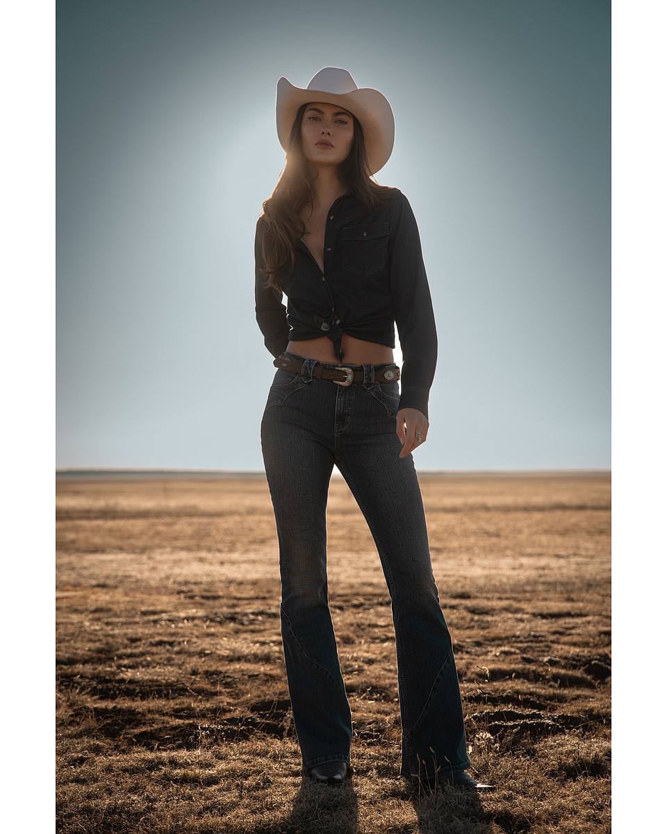 Women's Bella Dark Wash Denim Long Sleeve Button-Down Stretch Western Shirt